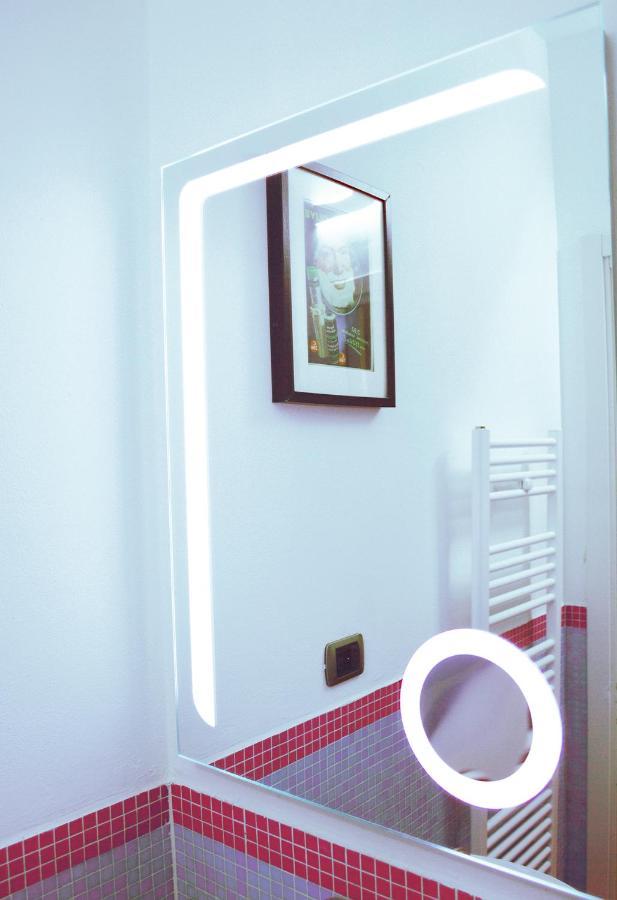 Room Inn Милано Екстериор снимка
