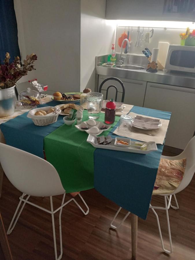 Room Inn Милано Екстериор снимка