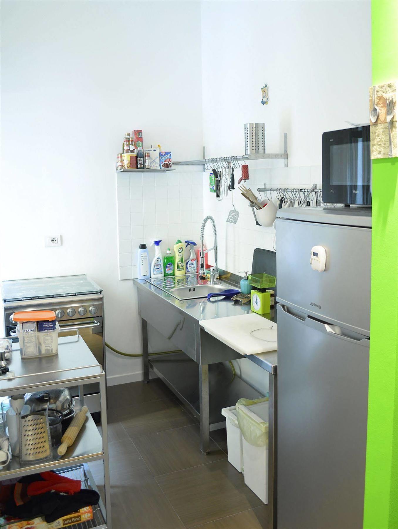 Room Inn Милано Екстериор снимка